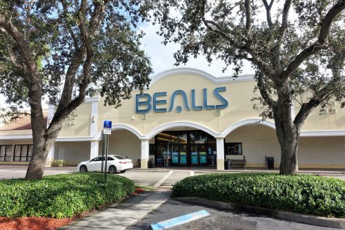 A Bealls department store in a suburban strip mall in West Palm Beach, FL, USA. Bealls is a chain of department stores founded in Florida and now located throughout the Sunbelt. They offer mostly clothing, shoes and accessories.